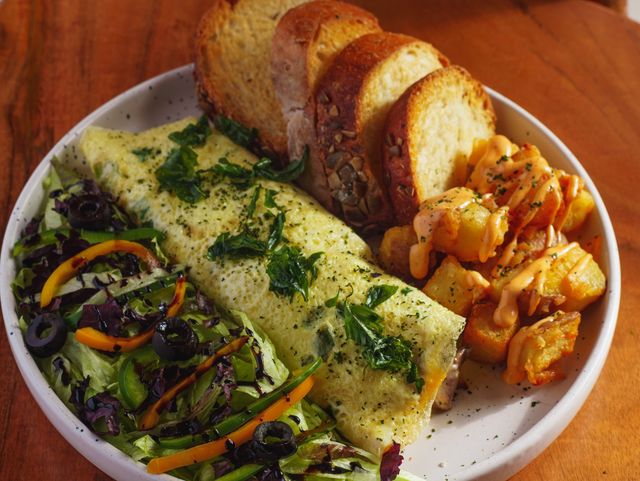 Creamy Mushroom Omelette